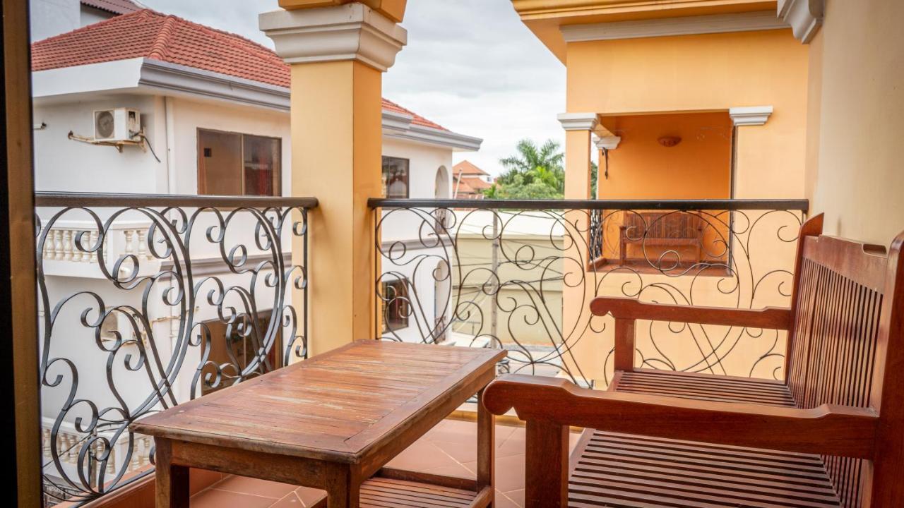 Den Hotel Totonou Siem Reap Exterior foto